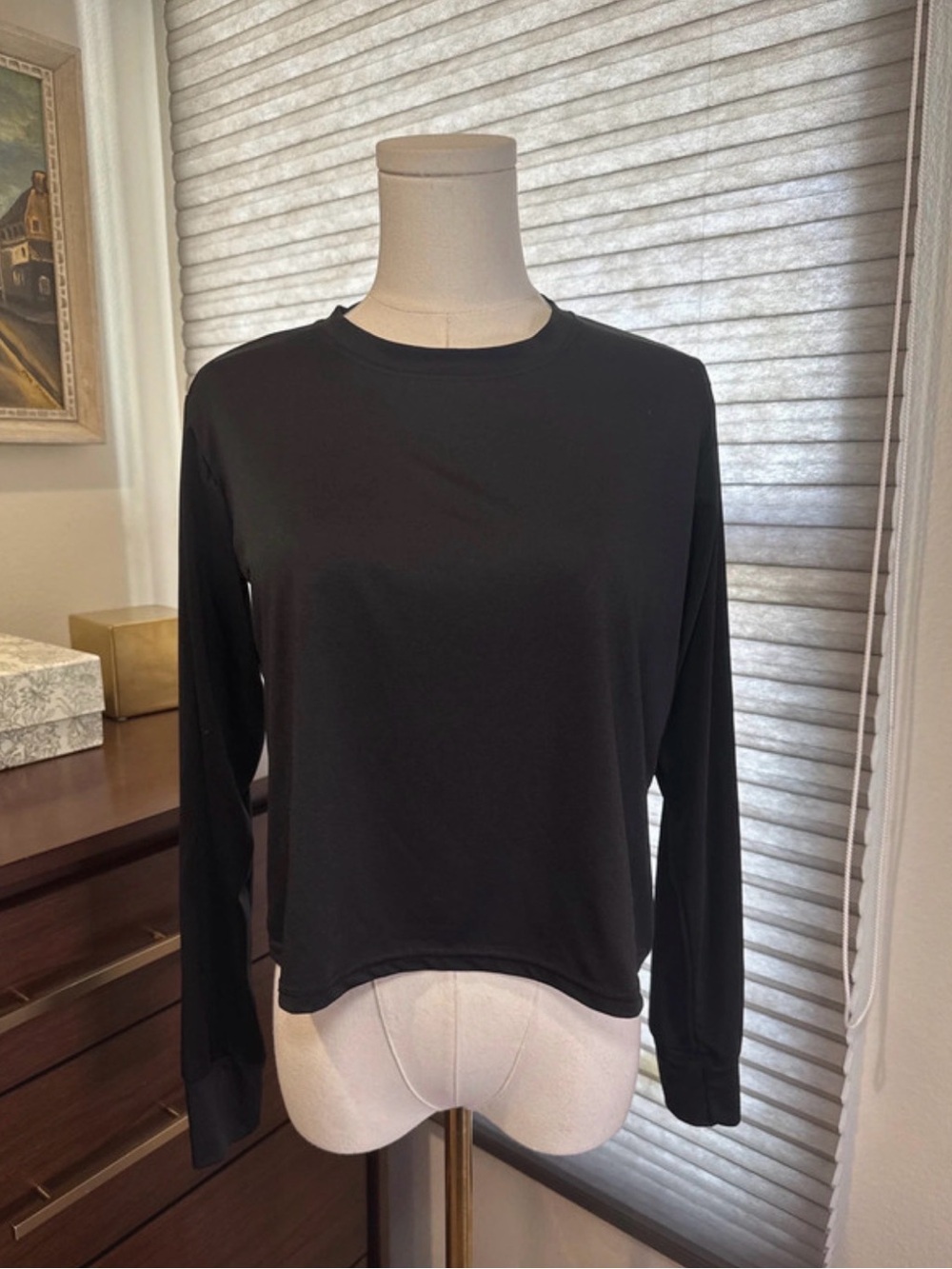 Real Essentials Women's Dry Fit Crop Top - Long Sleeve Crew. Size Small